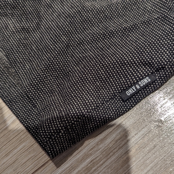 Dotted T-shirt - Picture 4 of 6